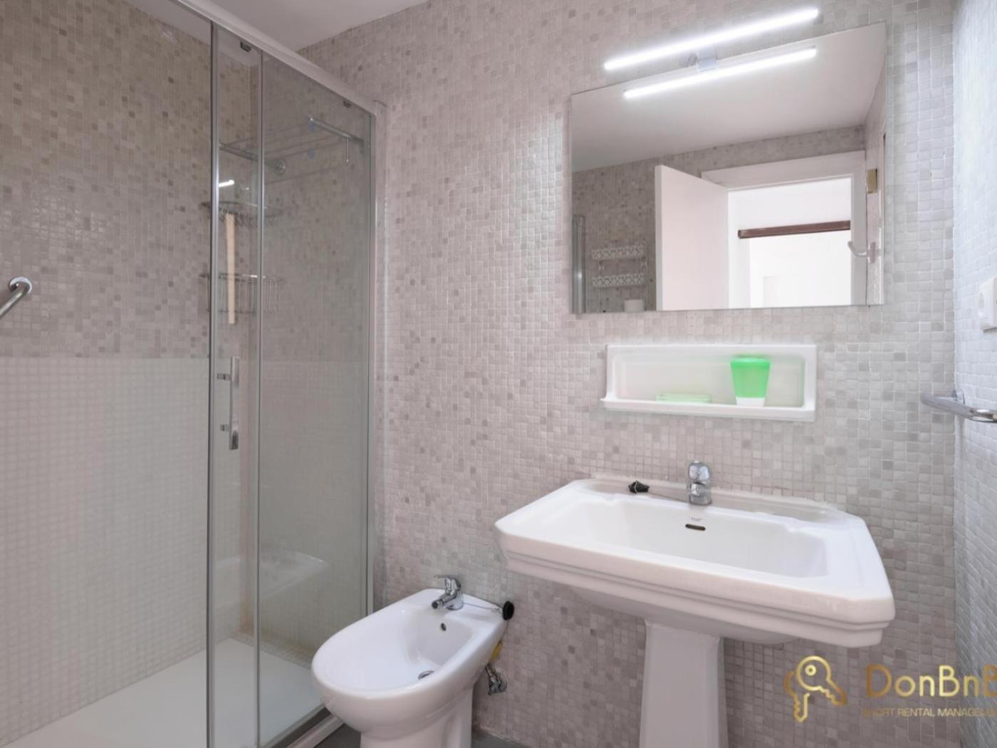 Apartamento Piso con piscina frente a la playa en Fuengirola Habitación foto