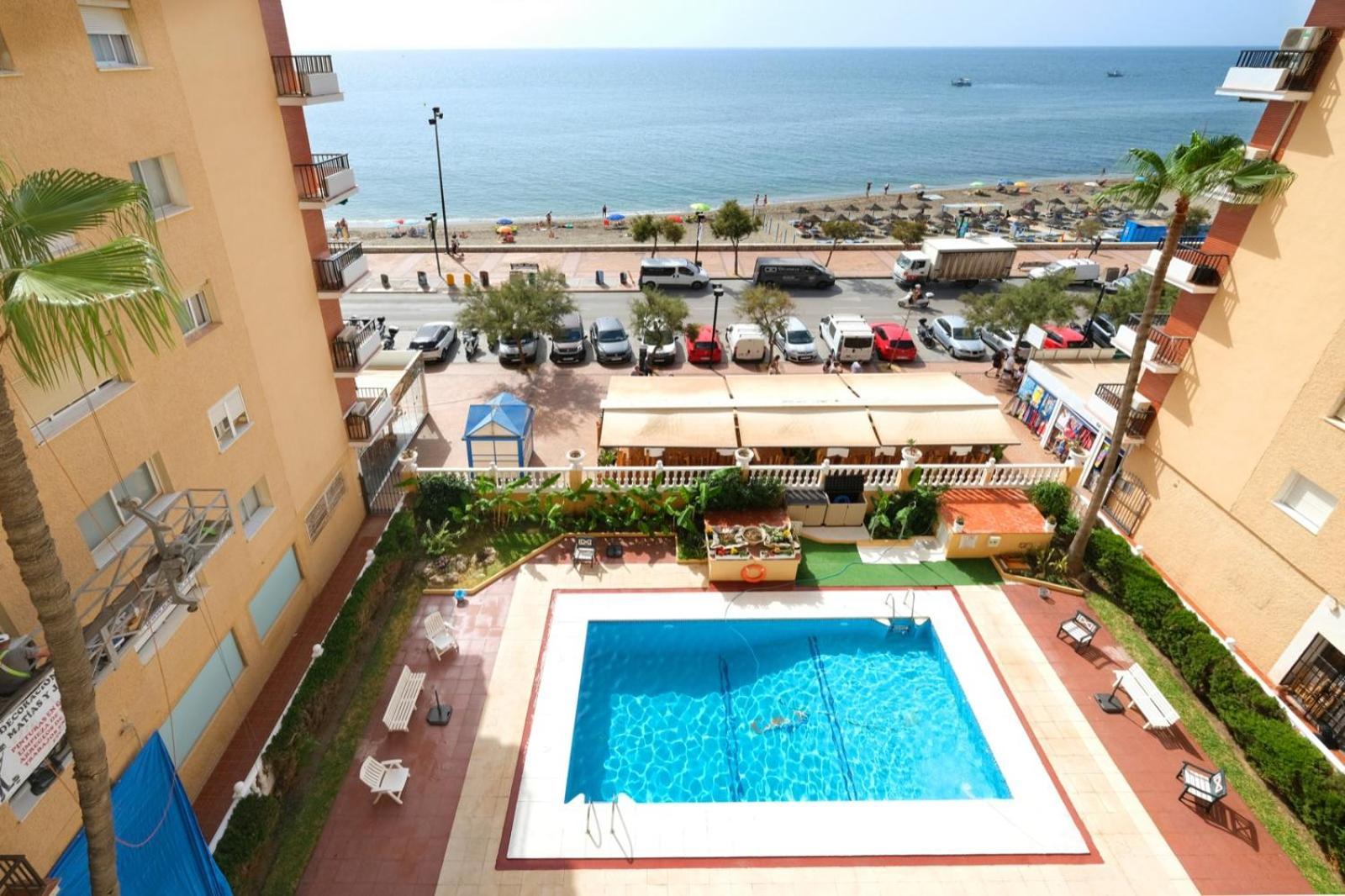 Apartamento Piso con piscina frente a la playa en Fuengirola Exterior foto